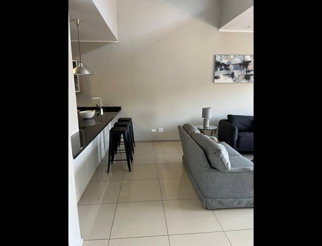 3 BEDROOM PROPERTY TO RENT IN OAKLANDS